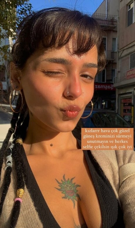 Ciciguner 裸モデル ギャラリー