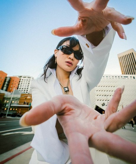 Jeannie Elise Mai エロティックなポルノスター 写真