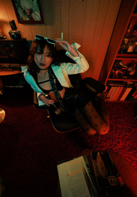 Jeannie Elise Mai ヌードのポルノスター 写真