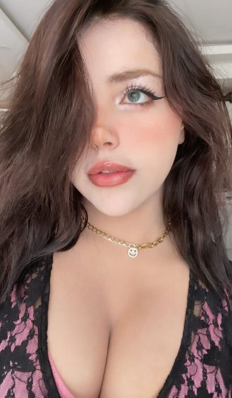 Melekwhoo セクシーモデル 画像