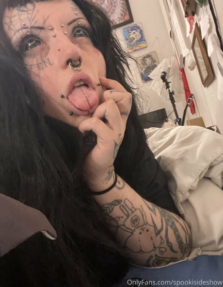 オンリーファンズでのセクスティング 美しい裸 写真