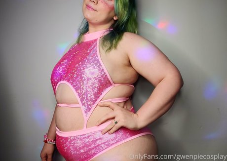 セクシーなドレスOnlyFans 無料セクシー ギャラリー