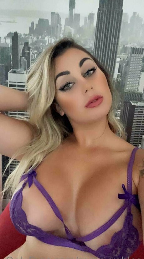 saraayrobles ポルノモデル ギャラリー