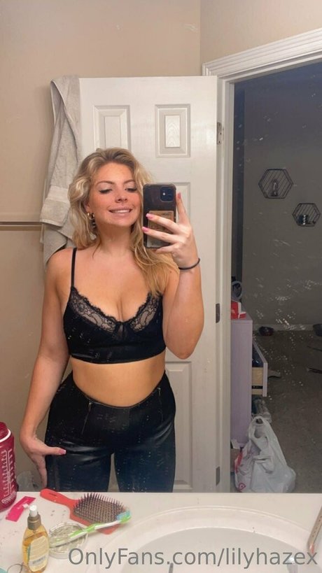 lilyhazex ポルノスター 独占 写真