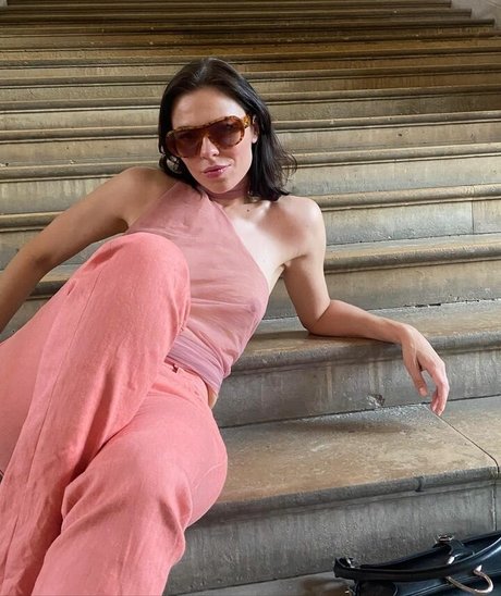 Nina Kraviz 限定スター ギャラリー