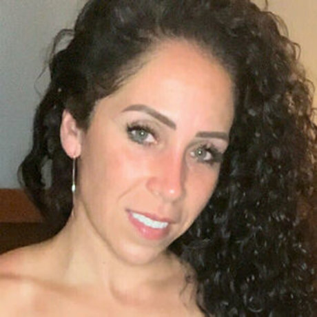 feistyviv モデル 写真