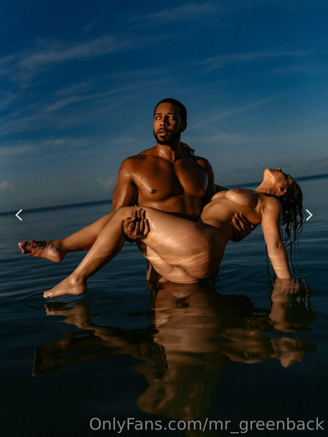 mr greenback セクシーモデル 写真