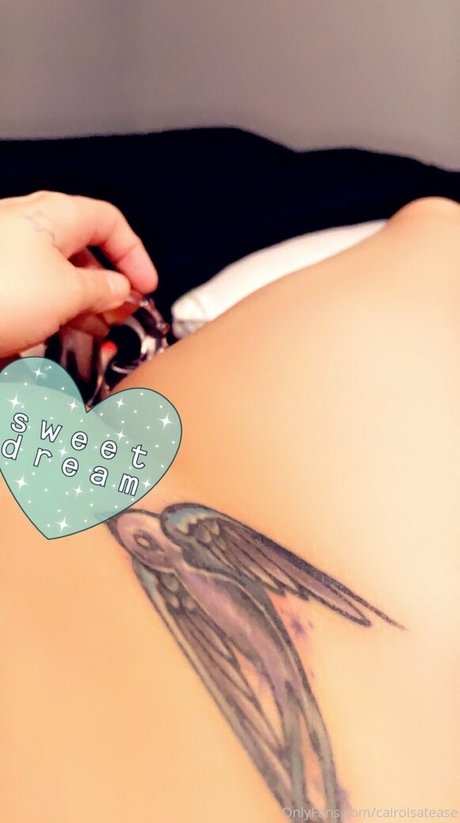 18歳のオンリーファンズ ホットセクシー 写真