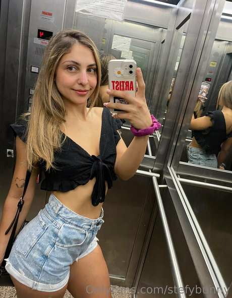 ティーンシーメールオンリーファンズ ホットセクシー 画像