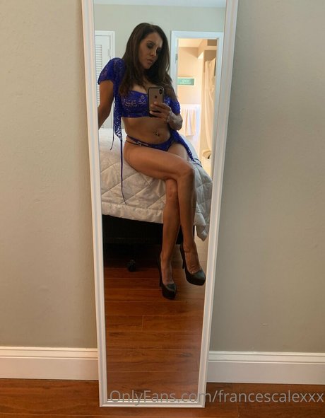 自然な赤毛のオンリーファンズ セクシー裸 写真