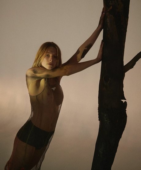 Hunter Schafer ポルノスター 素敵 写真