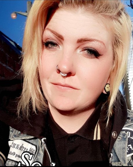 Dana G xxxポルノスター アーカイブ