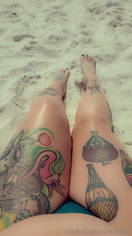 CurvyPeach 可愛いモデル 写真