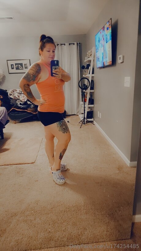 CurvyPeach 裸の女優 画像