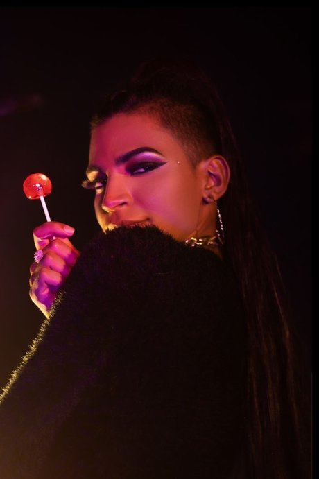 Santrosa セックスポルノスター 写真