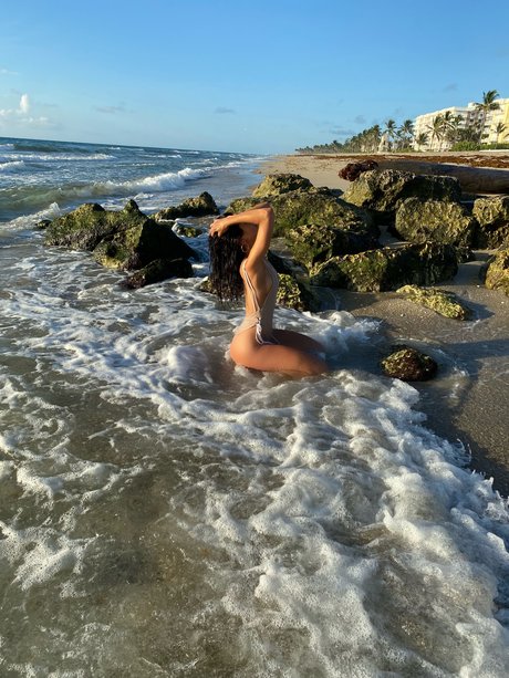 Nany Carmen Gonz lez スター ヌード 写真