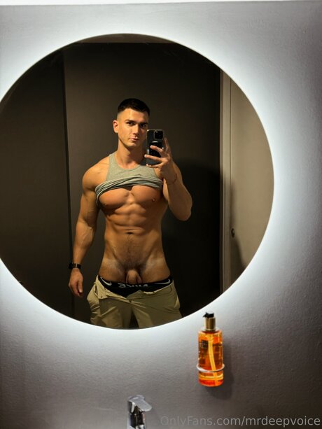 18歳のオンリーファンズ 無料 写真