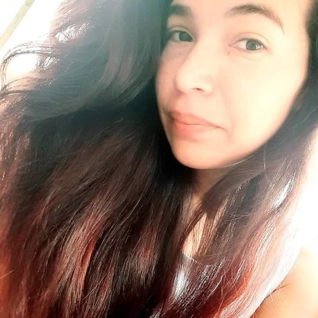 Selena cerchar 女優 写真