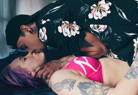 PinkHalfEgg エロティックモデル 写真