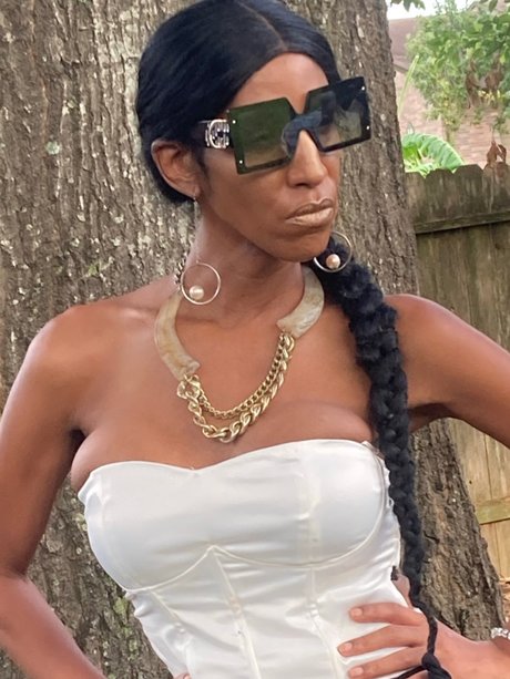 厚いお尻のオンリーファンズ パーフェクト 画像