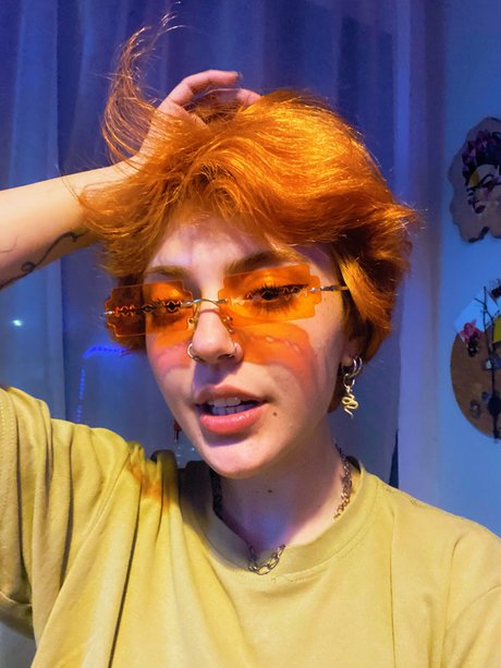 UZ_ ポルノスター 写真