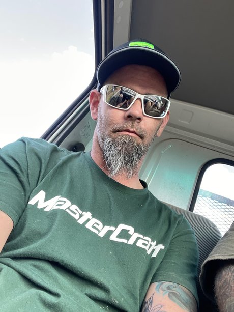 Bruce Tampa ホットなポルノスター 写真