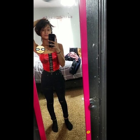 Nikkimp23 ヌードスター 写真