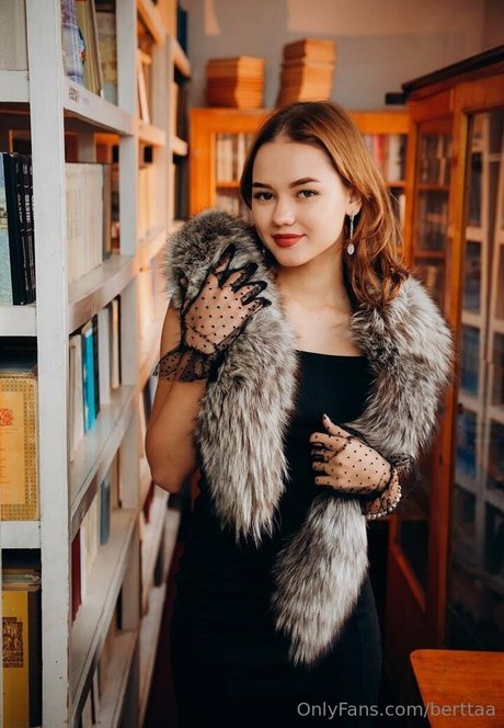 kaya dark 美しいスター 画像