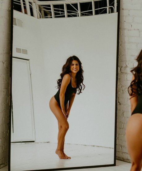 Bianca Kukobako ポルノモデル 画像