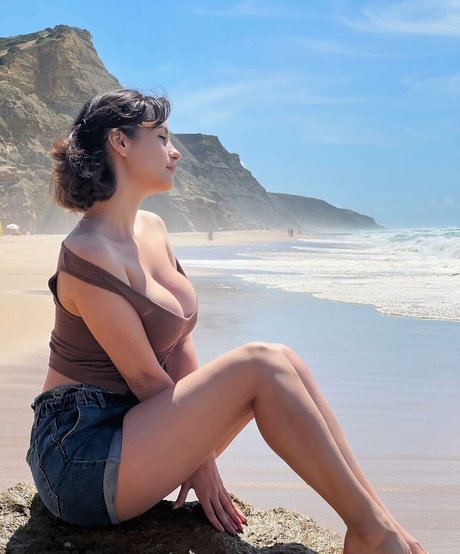 ママの足OnlyFans ヌード ギャラリー