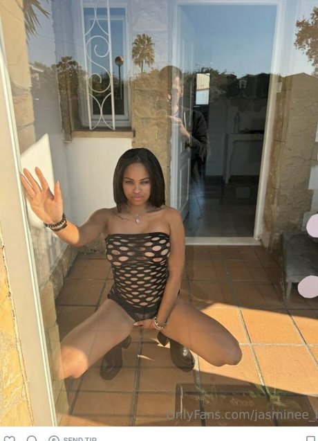 Jasminee b ポルノスター アダルト 写真