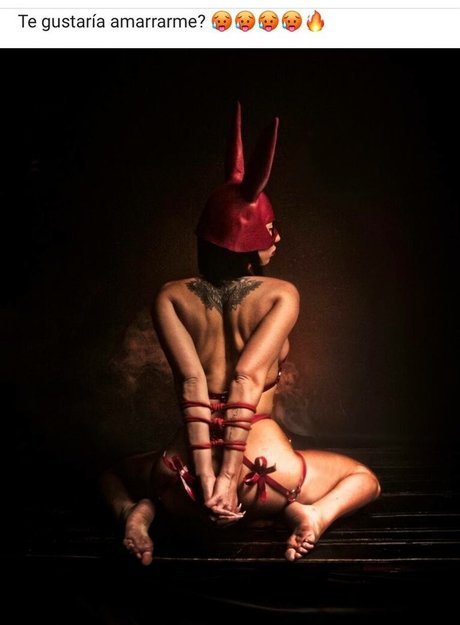 giulia gomezzz XXXモデル 画像