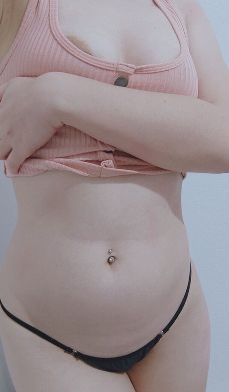 Yurin Neko スター ヌード 画像