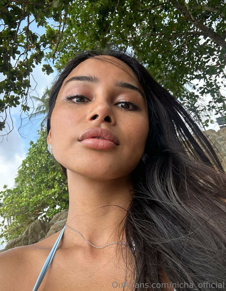 アジア人女性OnlyFans 美しいxxx 写真