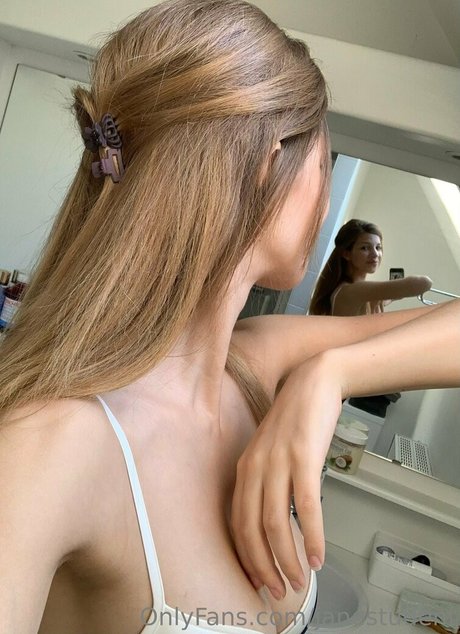 手コキ 主観視点 オンリーファンズ ホット裸 写真