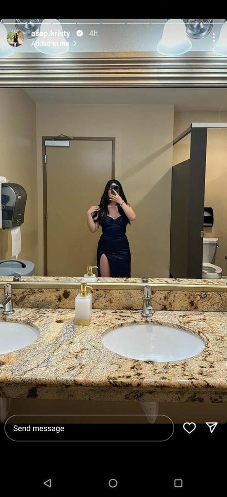 ティーンシーメールオンリーファンズ 裸 写真