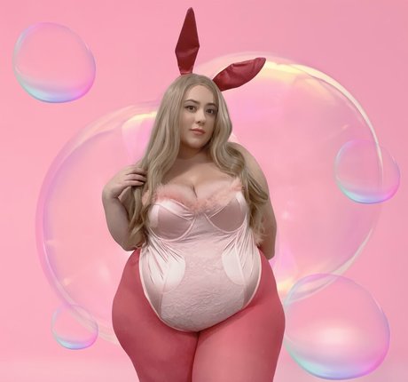 bbwudderlyadorable 高品質のポルノスター 写真