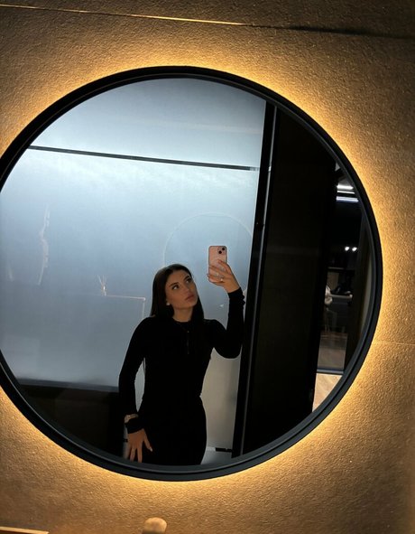 熟女フェラチオOnlyFans ホット裸 画像