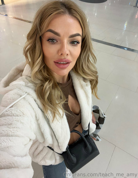 teach me amy 可愛いモデル 写真