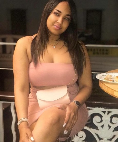 BBW フェイシャル OnlyFans エロチック 写真