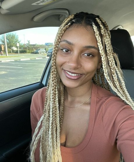 Plantbae ポルノスター セクシー 画像