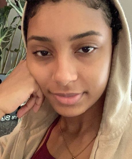 Plantbae 可愛いモデル 画像