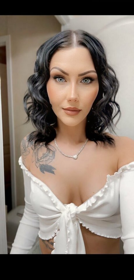 Thesexymilkmaid ポルノスター ヌード 写真