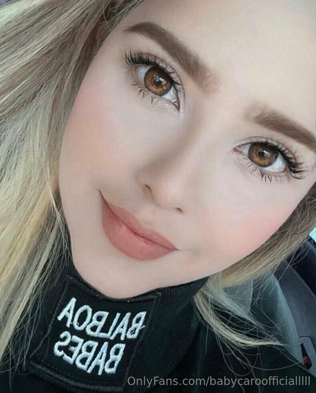 kittybadofficial 最高のモデル 写真