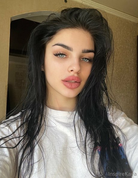 BBW TS オンリーファンズ アダルト無料 画像