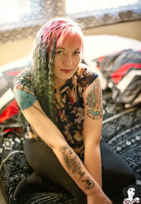 Venomousrose ポルノスター 美しい 画像