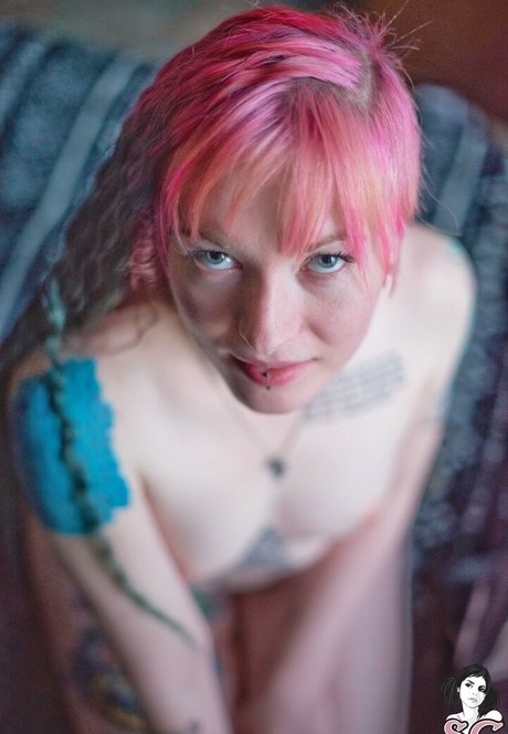 Venomousrose 裸のモデル 写真