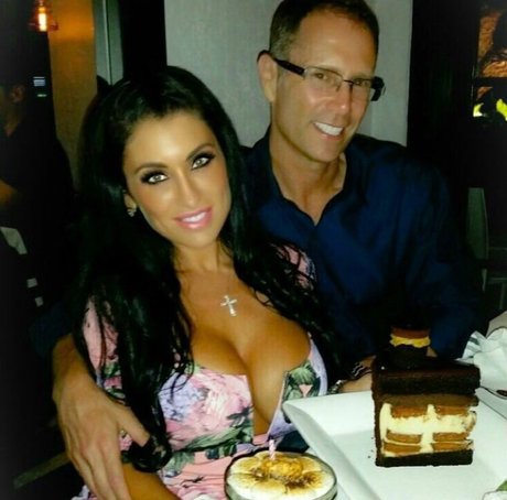 Jessica Canizales xxxポルノスター 写真