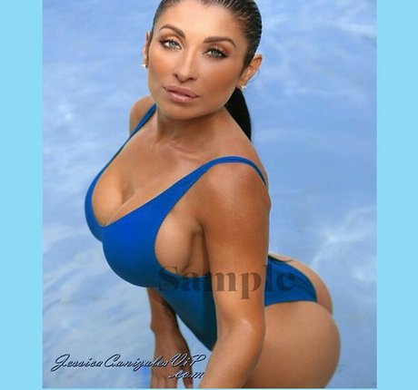 Jessica Canizales ヌードモデル 写真