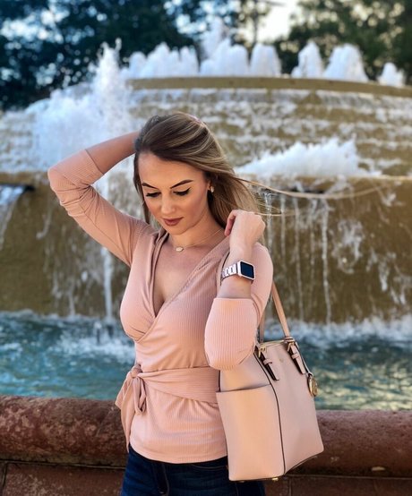 Emilee Atchley ヌード女優 画像